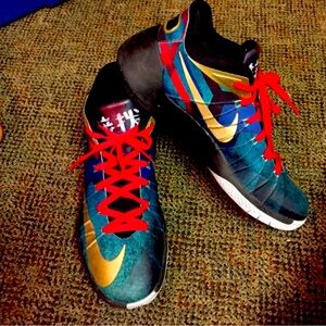 Nike Hyperdunk sneakers 2015 Beijing size men 9.5 EUC